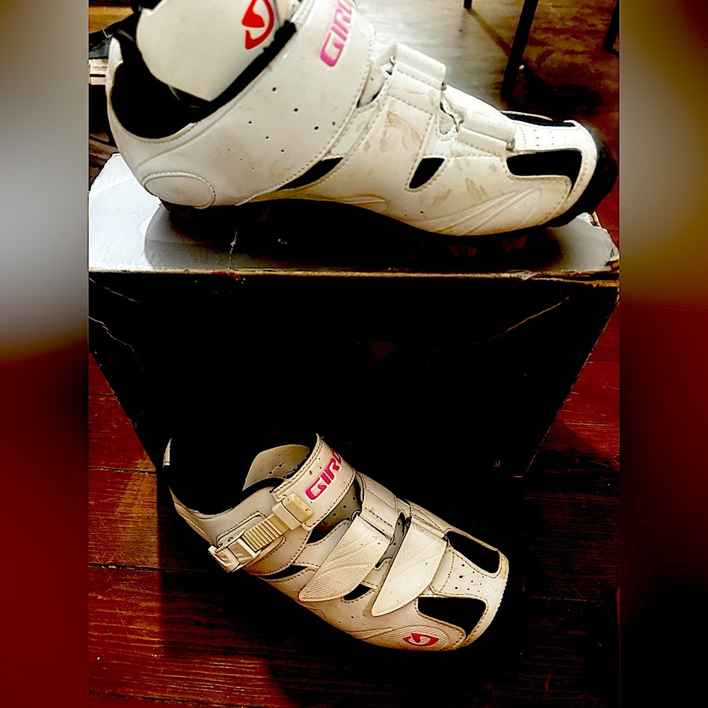 Giro white and pink women’s lock in bicycle shoes